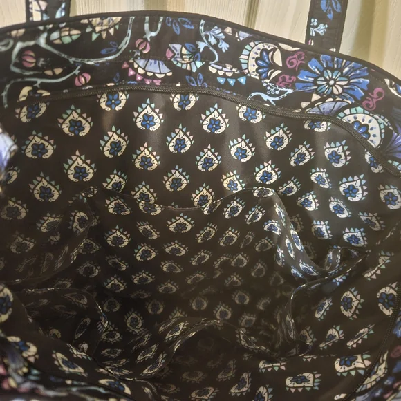 Vera Bradley Large Tote - Picture 5 of 12
